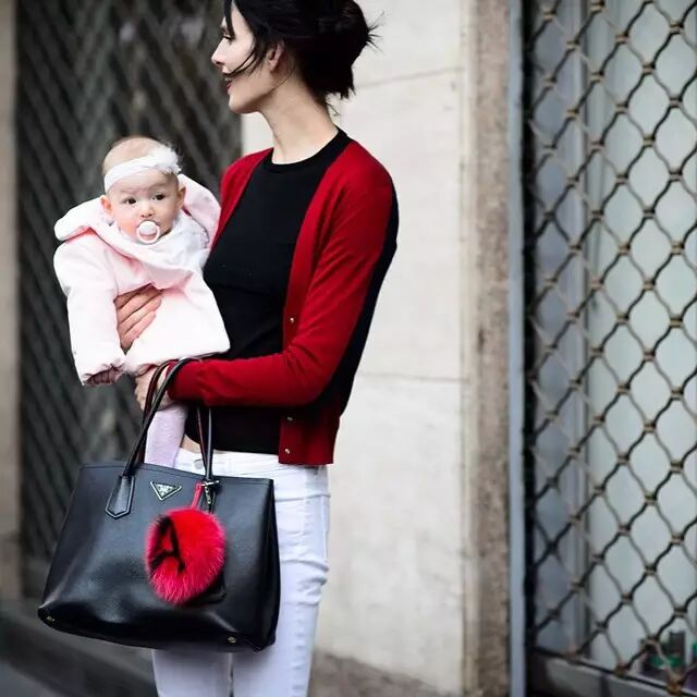 时尚圈的女人都太拼,就算怀孕,腹肌和高跟鞋也不能少!-怀孕期