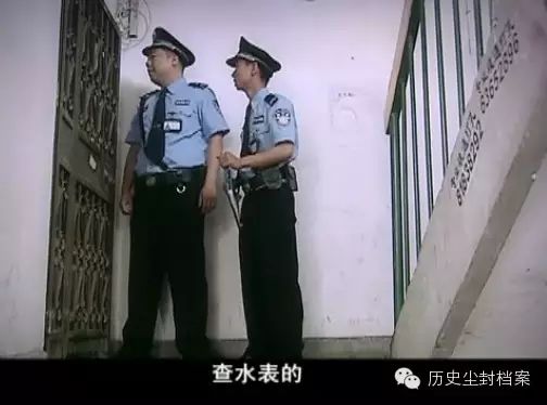 2014年09月28日 - 天黑就回来 - 诚交天下朋友 共享人间欢乐 警察敲门到底开不开?资深律师教你怎么做! 【网络资料的改编】 - 孺子牛 - 年轮兮老者、博客矣犊仔