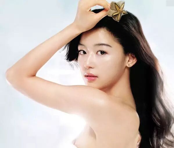 全智贤不仅在《来自星星的你》是女神,生活中也是女神!