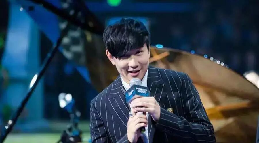 DOTA2交响音乐会盛大举行 林俊杰演奏自创游戏配乐