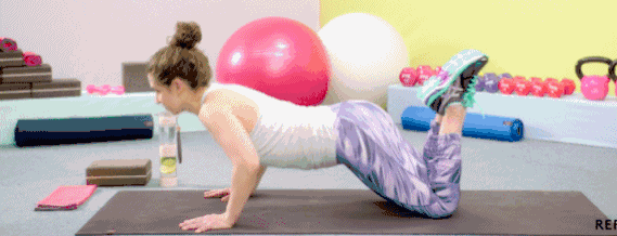 然后变身 女超人.