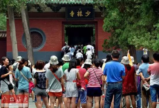 45岁王菲被爆已怀孕3个月;长春光复路一门市起火 疑因库房电线老化【速读今日】-怀孕期