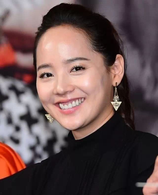 柳真于上周产下女儿 老公奇太映大呼幸福