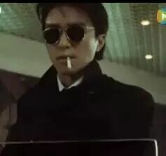 369配音:五一刚过,潮汕周星驰去抢劫银行,笑到奶疼...