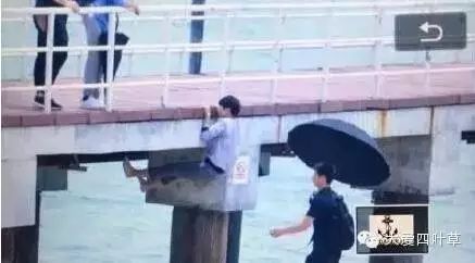 oh my god!! 你们看王俊凯在干嘛