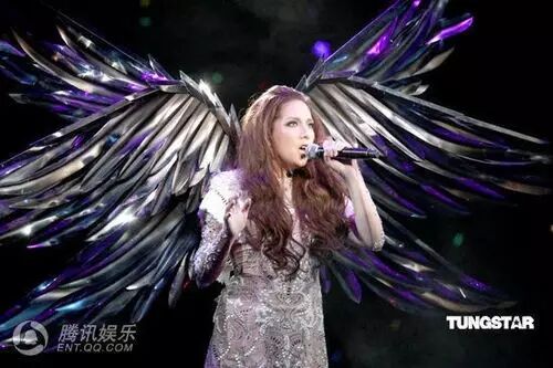 傻女(live)  卫兰