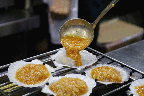 大大只的肥美烤 扇贝得不得了!