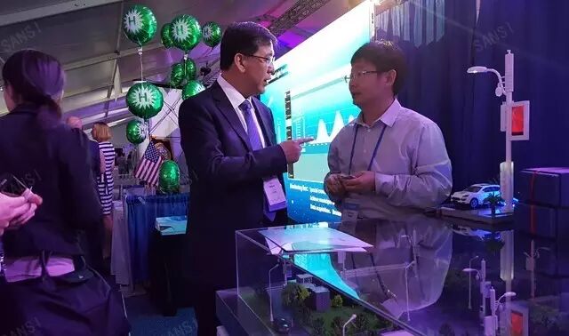 【高工LED·关注】新华社报道清洁能源会议，中国智慧路灯引发关注