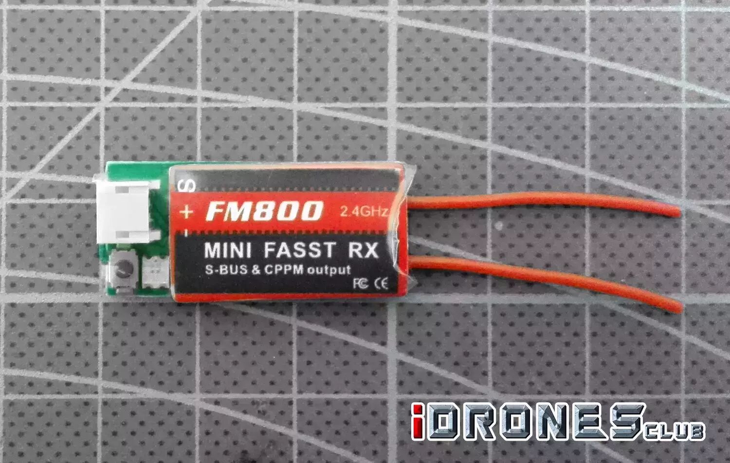 小、輕、遠(yuǎn)、快！這款接收機(jī)FM800，你值得擁有