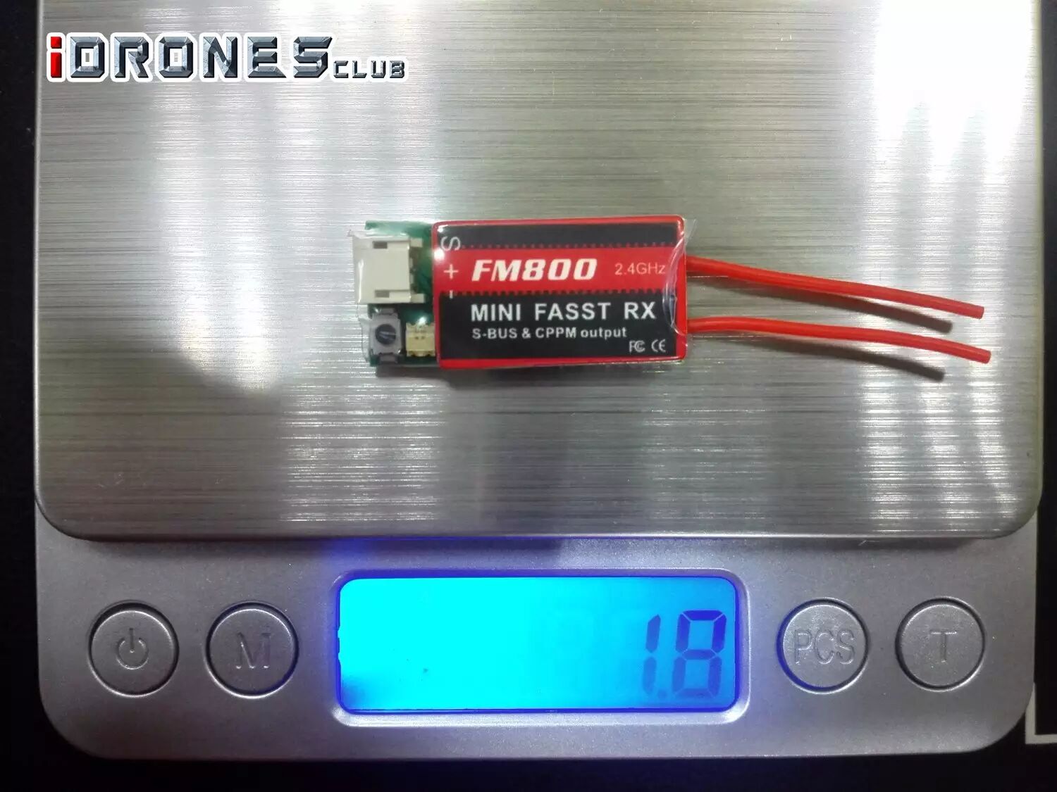 小、輕、遠(yuǎn)、快！這款接收機(jī)FM800，你值得擁有