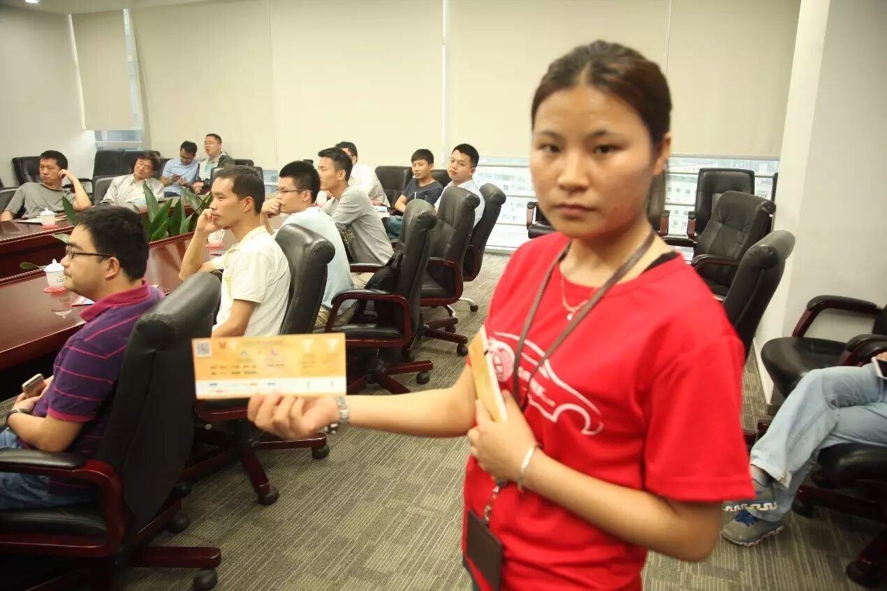 IDRo<em></em>nES CLUB走進中廣核，讓更多人了解無人機