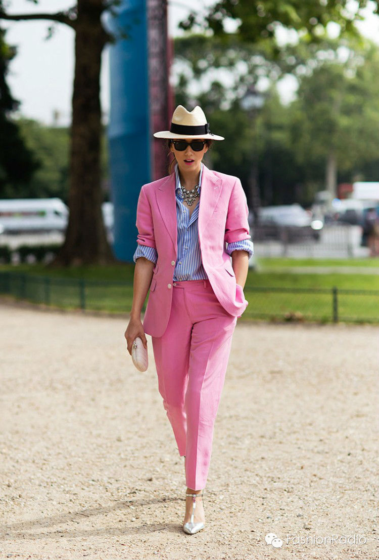 炎炎夏日，用草编帽为造型加分！