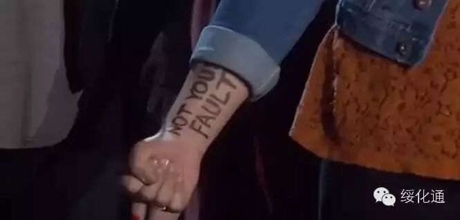 LadyGaga奥斯卡精彩演唱这首关于性侵的歌