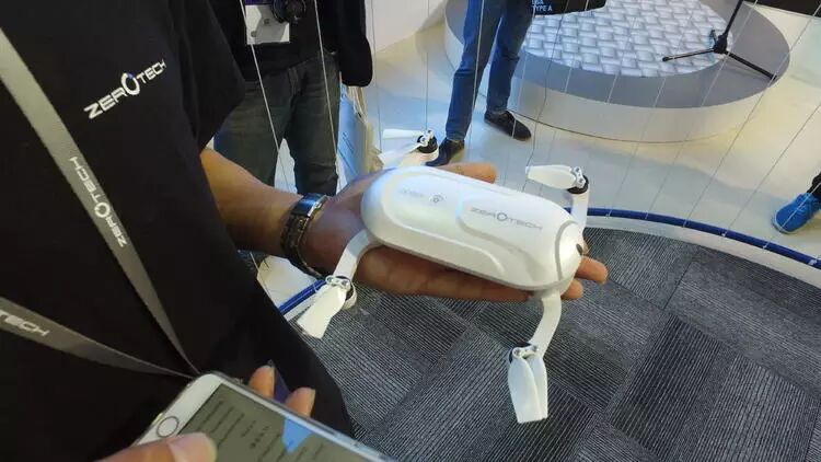 掌上起飛降落？零度「自拍」無(wú)人機(jī)首次曝光 