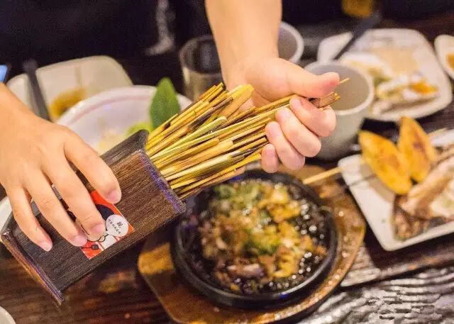 刺身拼盘有哪些食材_食材拼盘有刺身吗_刺身拼盘材料名称