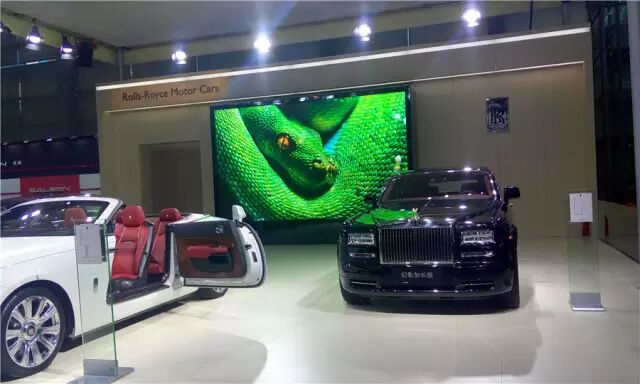 深港澳车展：豪车跟LED显示屏更配哦
