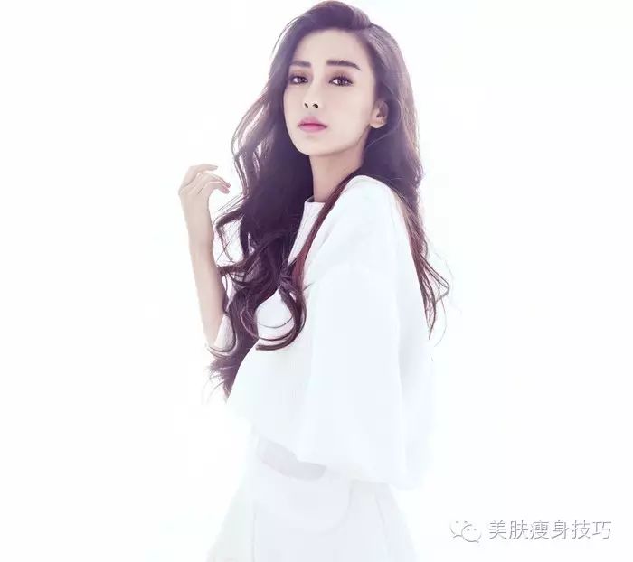 Angelababy杨幂刘诗诗合影就变丑,竟然是因为长的黑