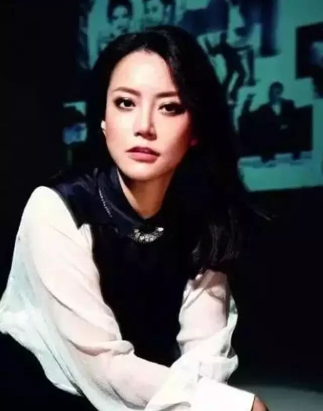 陪谢霆锋最久的女人只能是她了