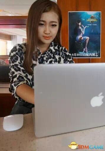 2014游戲圈有多忙?襲胸、直播、還割腕……,互聯(lián)網(wǎng)的一些事