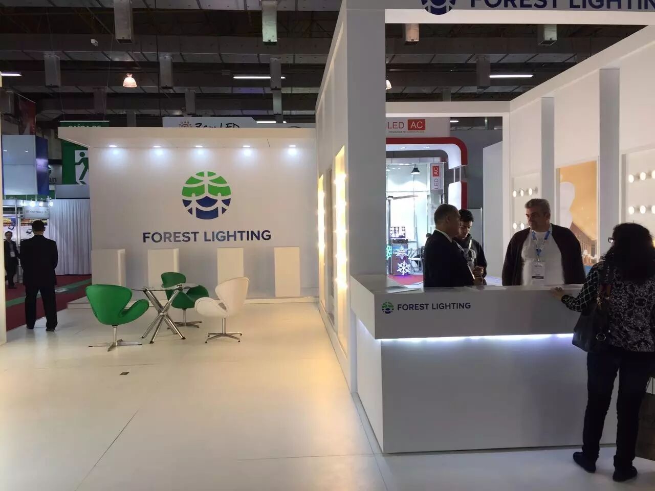 木林森的夏天，与巴西桑巴舞的热情碰撞