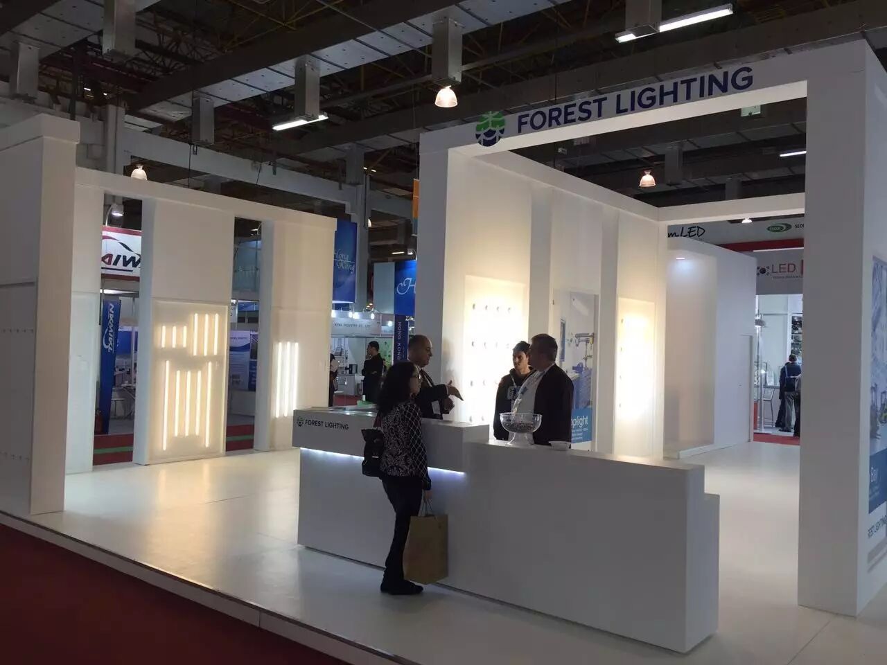 木林森的夏天，与巴西桑巴舞的热情碰撞