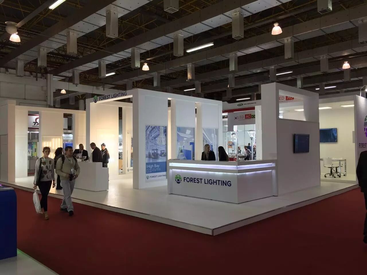 木林森的夏天，与巴西桑巴舞的热情碰撞