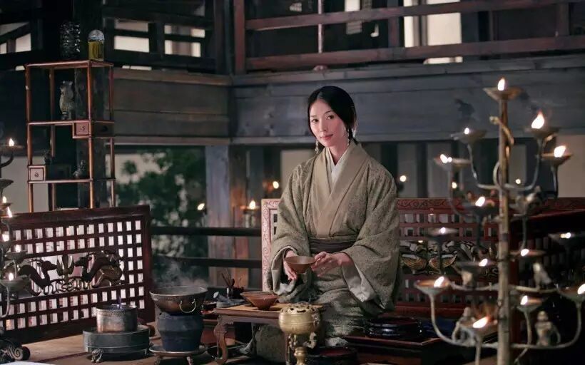 曹操说:小乔,我最欣赏你的茶艺了！