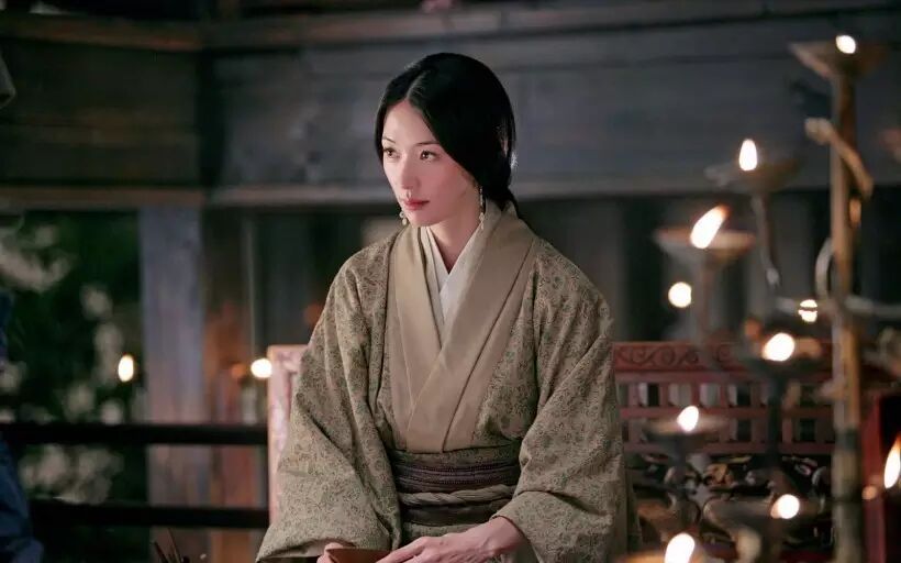 曹操说:小乔,我最欣赏你的茶艺了！