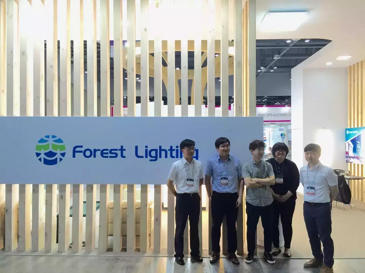 到韩国吃炸鸡喝烧酒，看木林森的夏天