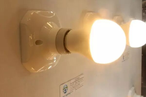 到韩国吃炸鸡喝烧酒，看木林森的夏天