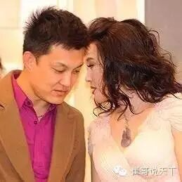 刘晓庆饭局被偷录视频……抓紧看!