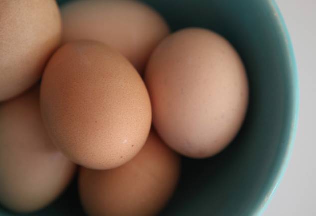 陶瓷碗可以放微波炉_微波炉陶瓷碗可以用吗_微波炉里陶瓷碗可以加热吗