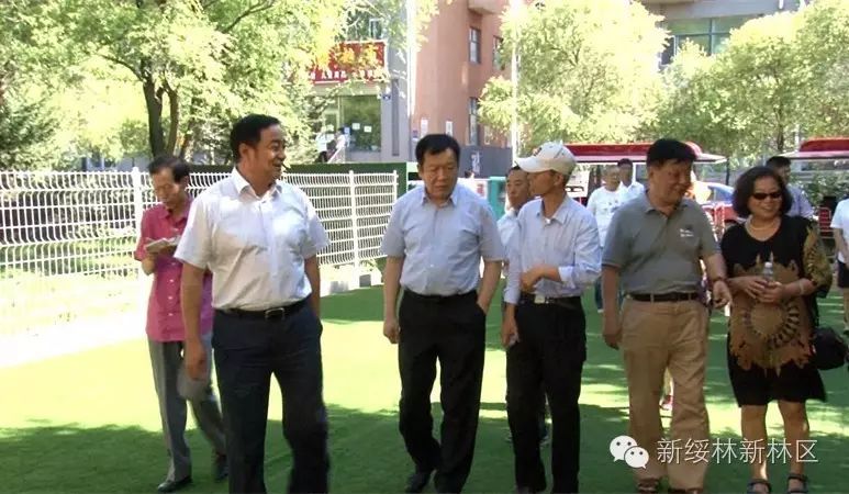 【时政聚焦】孙春平,周建新等知名作家来到绥棱林业局采风