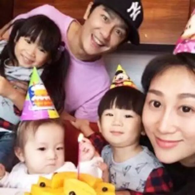 陈浩民妻子怀第四胎,婚后三年抱仨,生生不息没停过!