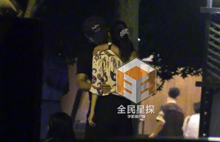 佟丽娅宣布怀孕,陈思诚头顶验孕棒自我调侃-怀孕期