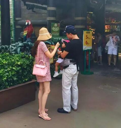 吴佩慈二胎疑怀男孩 有望结束单亲正式嫁豪门-怀孕期