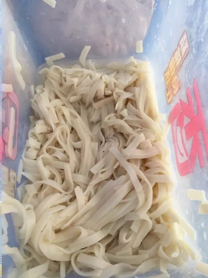 （曾经曝光的馊面条）