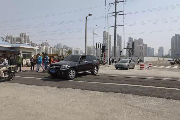 绥江道跨李港铁路卡口贯通