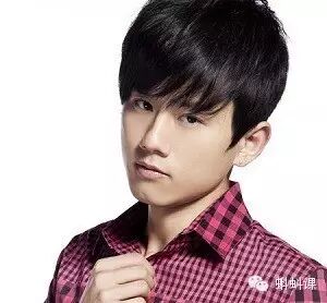 【吉他】 谢娜偷拍张杰吉他弹唱 《恒星流星》