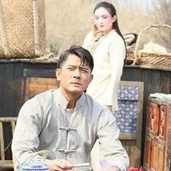 天王郭富城、小骨赵丽颖苏州拍戏,最新谍照曝光!