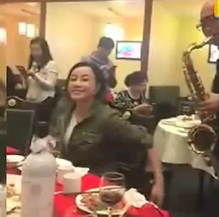 刘晓庆饭局视频,震惊全国