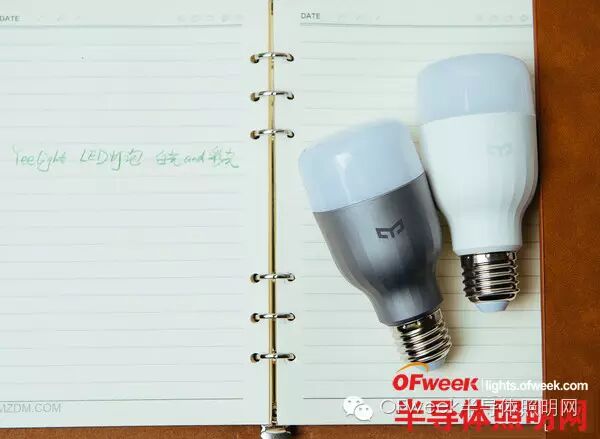 小米灯厂Yeelight的智能床头灯、灯泡、台灯等四款产品对比评测