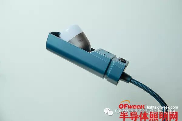 小米灯厂Yeelight的智能床头灯、灯泡、台灯等四款产品对比评测