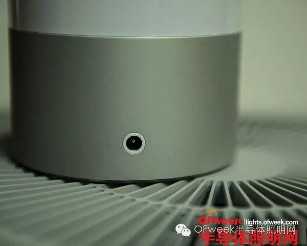 小米灯厂Yeelight的智能床头灯、灯泡、台灯等四款产品对比评测