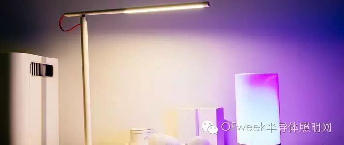 小米灯厂Yeelight的智能床头灯、灯泡、台灯等四款产品对比评测
