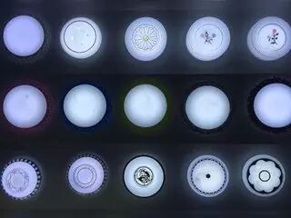 【大比特简讯】受新能源车推动影响，锂电池股市行情好；小间距LED显示屏市场潜力大；