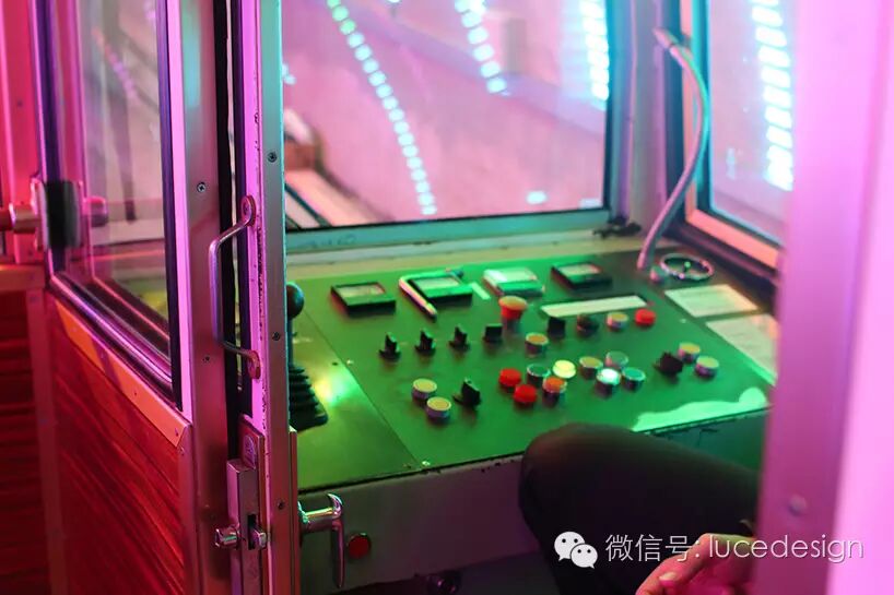 时光隧道，去所有梦里出现过的地方！