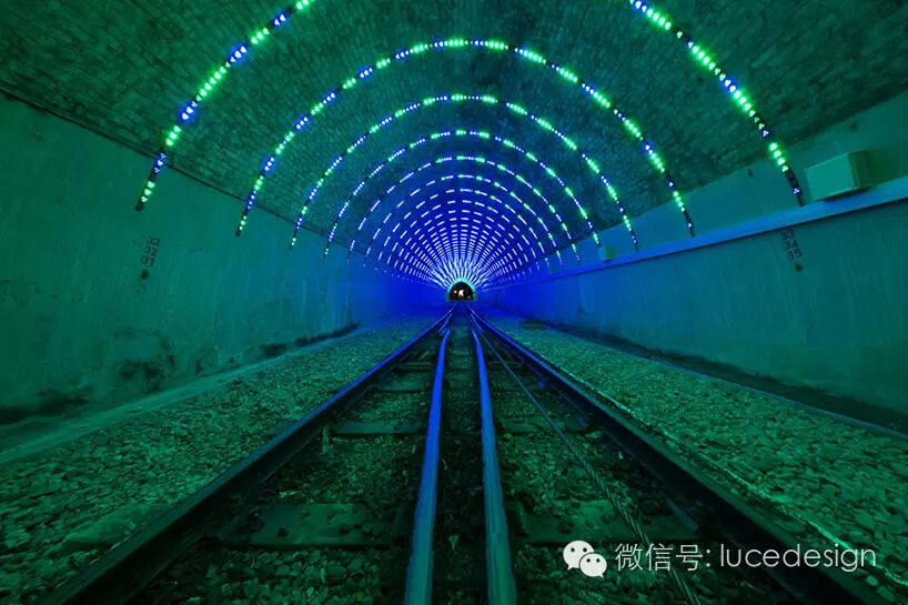 时光隧道，去所有梦里出现过的地方！