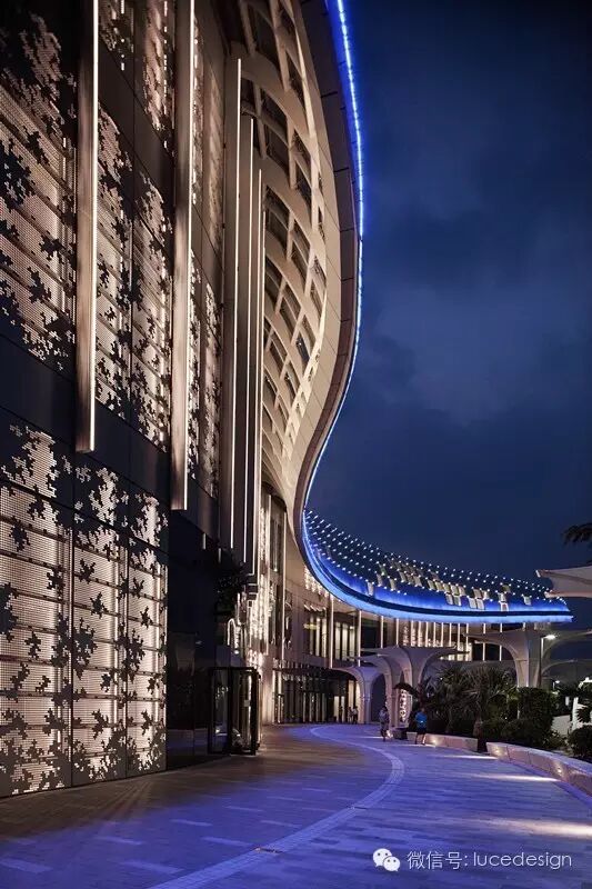 浮光蝶影 • 暗香袭人