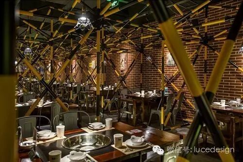餐厅里的工业风